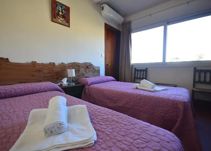 La Palmera Guest house 2*